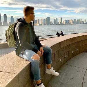 Meet your Posher, Nicholas